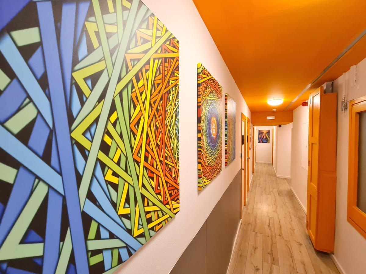 Arc House Gracia Hostel Barcelona Buitenkant foto